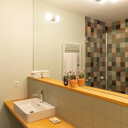 5 - Sommi Apartment Sent